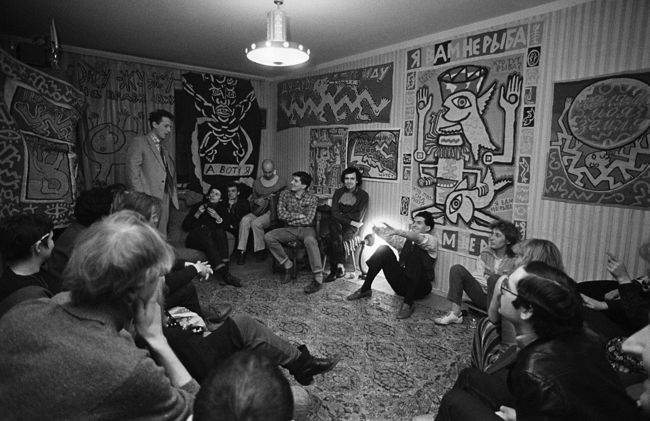 Andrey Bezukladnikov. Contemporary artists. Квартирная выставка Георгия Литичевского. 1987